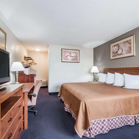 Red Carpet Inn Lancaster Millersville Buitenkant foto